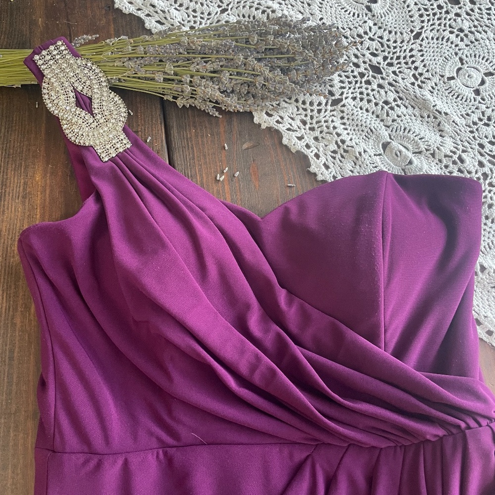 Dress - Picture 3 of 8
